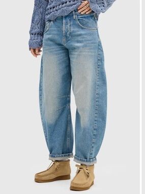 NWT BDG Urban Outfitters Renee Barrel Jean-Vintage Denim Light Wash